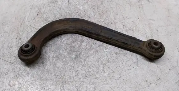 Rear control arm
