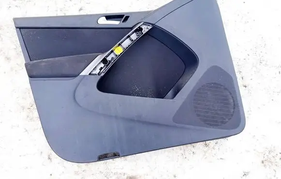 Volkswagen Tiguan Front door card panel trim 5n0867011 jcl1434424