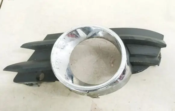 Opel Meriva A Front bumper lower grill 13193356