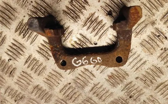 Volkswagen Golf VI Brake caliper pad carrier rear