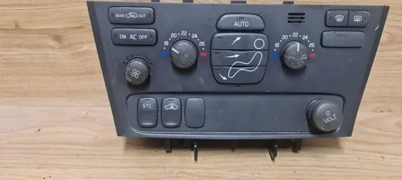 Volvo S60 Climate control unit 8651242