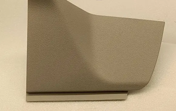 Chrysler Pacifica Panel trim 5YP31TRMAA 5095711 3105071