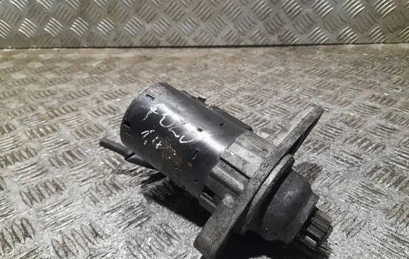 Volkswagen Polo Starter motor 0001120400