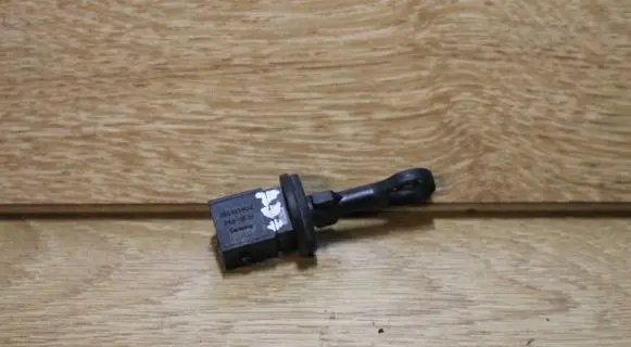 Audi A4 S4 B7 8E 8H Interior temperature sensor 8E0820539