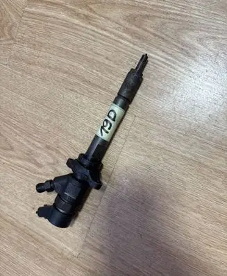 Ford C-MAX I Fuel injector 0445110237