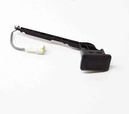 Suzuki SX4 S-Cross Tailgate/boot open switch button 6571U10
