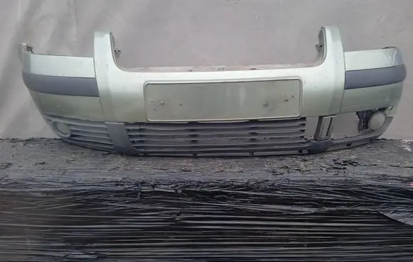 Volkswagen PASSAT B5.5 Front bumper 43A5