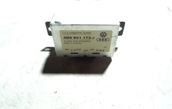 Audi A8 S8 D2 4D Alarm control unit/module 4D0951173 4D0951173A