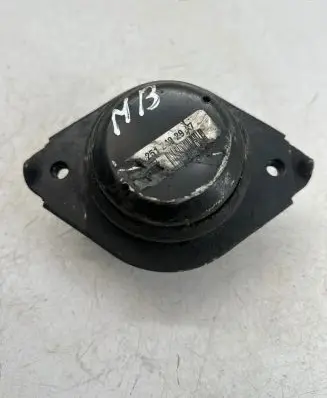 Mercedes-Benz ML W164 Engine mount bracket A2512402917
