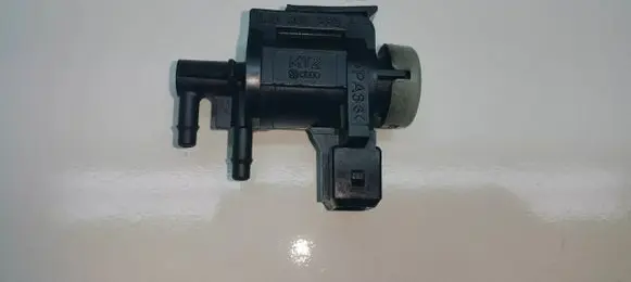 Audi A2 Turbo solenoid valve 1J0906283