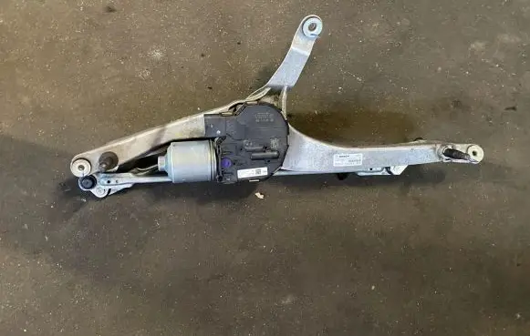 Audi A8 S8 D5 Front wiper linkage and motor 4N1955023A