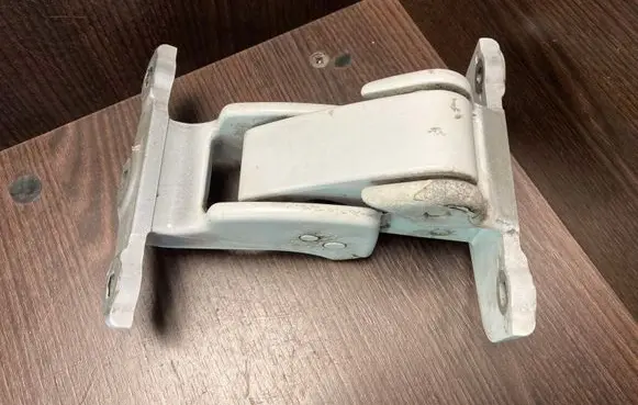 Renault Trafic II (X83) Loading door upper hinge 7700312304
