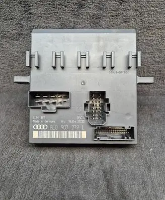 Audi A4 S4 B7 8E 8H Comfort/convenience module 8E0907279L