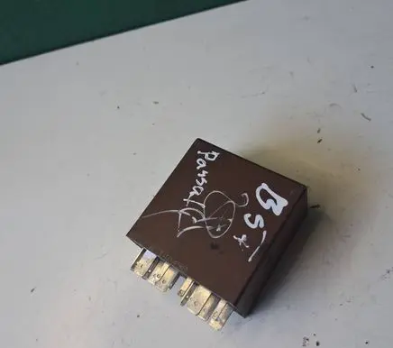 Volkswagen PASSAT B5.5 Other relay 4B0955531C 72WA403