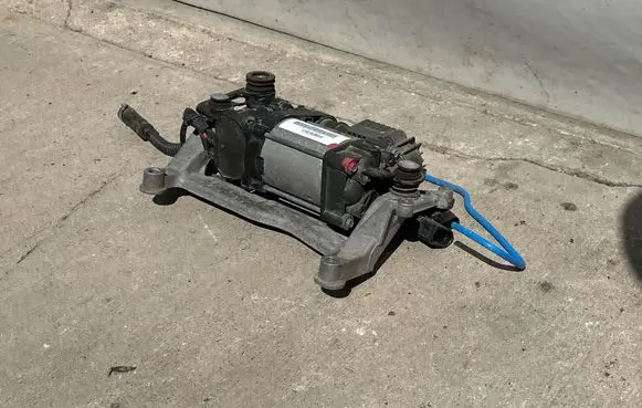 Volkswagen Touareg II Air suspension compressor/pump 7P0616006H 15150000673 ATE03635055