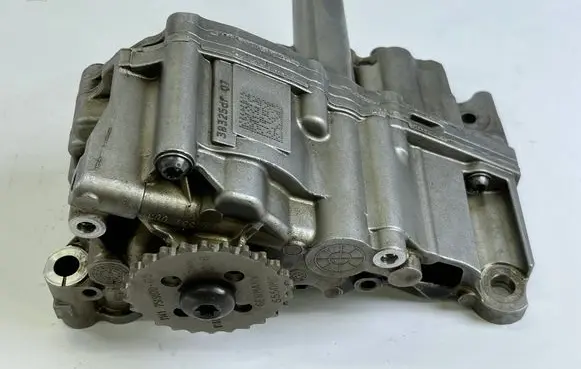 BMW 5 E60 E61 Oil pump 7519870 S550MC 0208