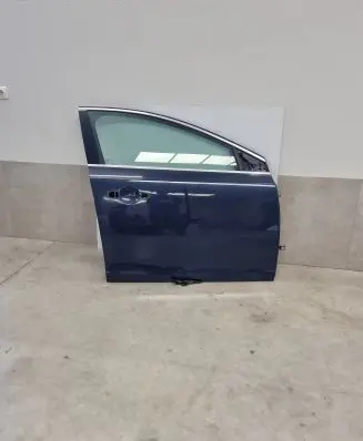 Volvo V40 Front door
