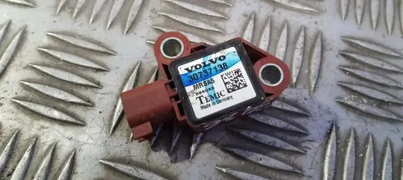 Volvo V50 Airbag deployment crash/impact sensor 30737138 8840a6