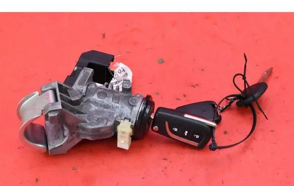 Toyota Auris E180 Ignition lock 450200206