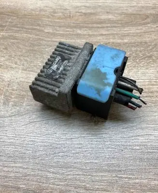 Citroen C5 Glow plug pre-heat relay 9640469680
