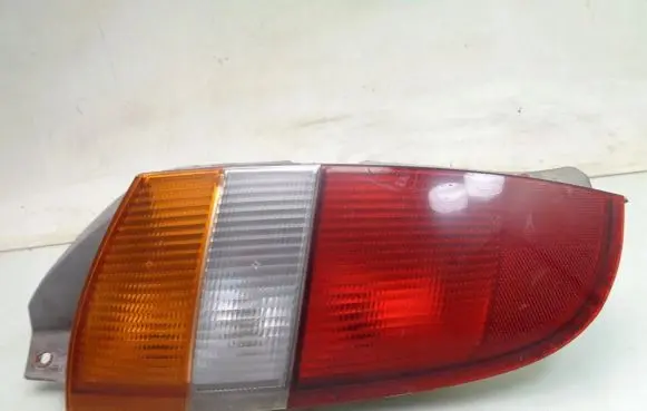 Hyundai Lantra I Rear/tail lights