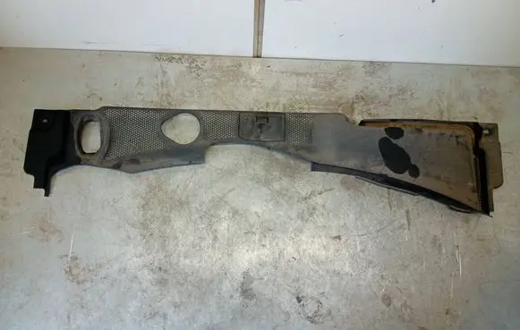 Audi A4 S4 B8 8K Wiper trim 8K1819447