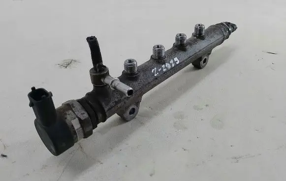 Fuel main line pipe