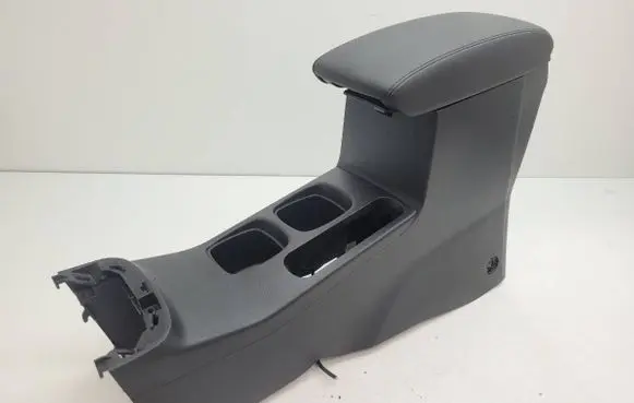 Suzuki SX4 S-Cross Center console 