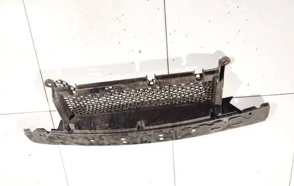 Chrysler Grand Voyager V Front grill