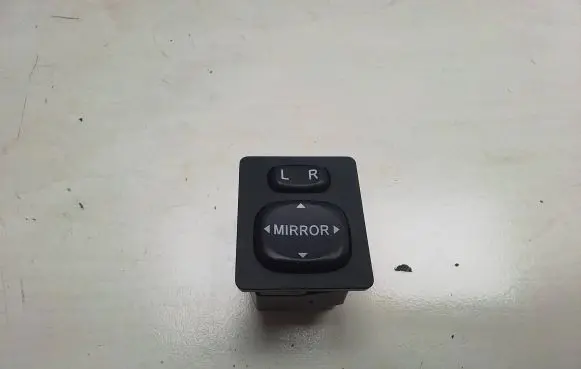 Toyota Avensis Verso Wing mirror switch 183574 769746A