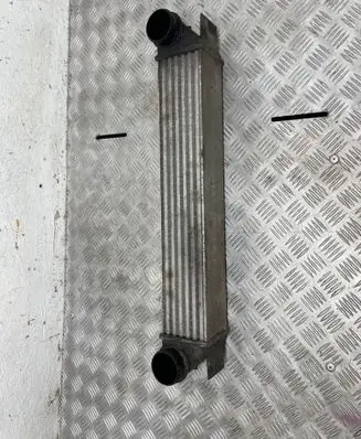 BMW 5 E39 Intercooler radiator 1914555 1612787