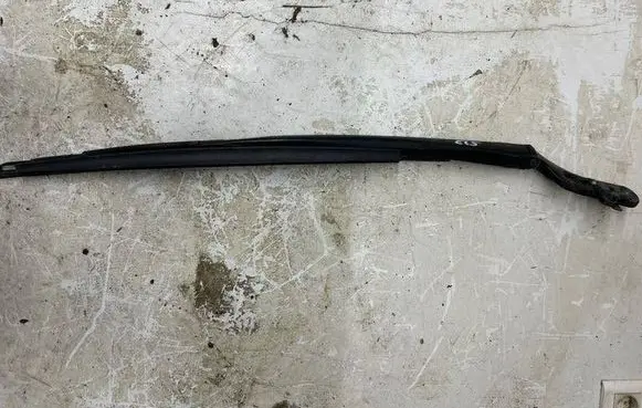 Windshield/front glass wiper blade