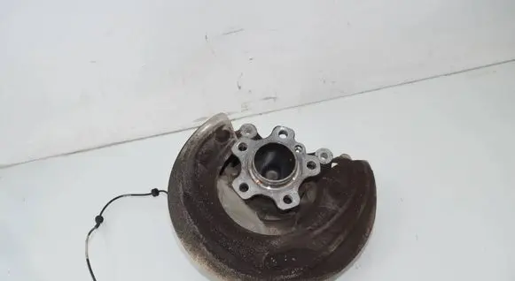 BMW 3 G20 G21 Front wheel hub 6878609 31206878609 6899176