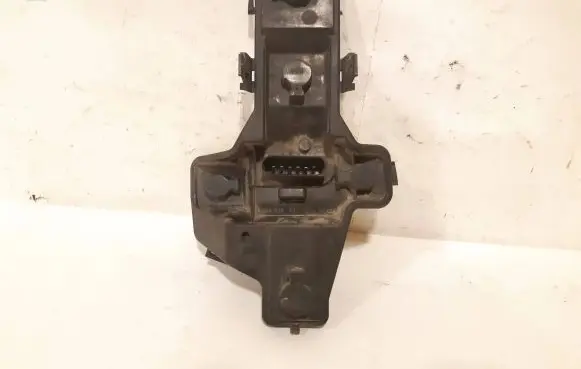 Volkswagen Touran I Tail light bulb cover holder 1T0945258D