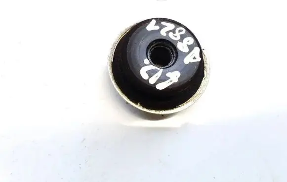 Toyota Urban Cruiser (XP110) Coil spring mount 
