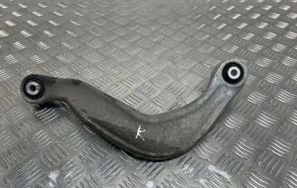 Audi A6 C7 Rear upper control arm/wishbone 8K0505323H