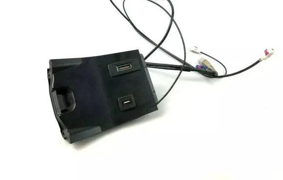 Mercedes-Benz A W176 USB socket connector A2468230411