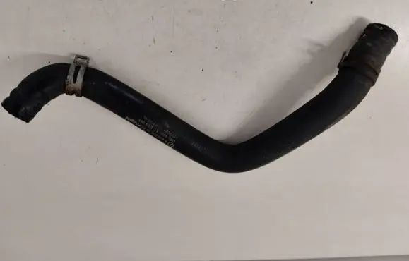 Mercedes-Benz Vito Viano W639 Engine coolant pipe/hose A6398321093
