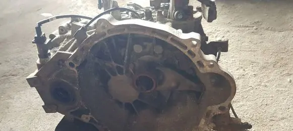 Manual 5 speed gearbox
