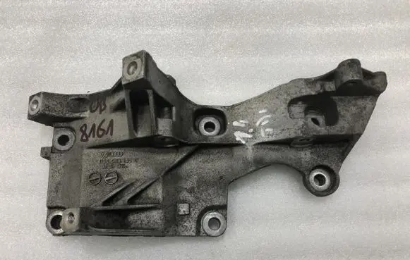 Volkswagen Polo IV 9N3 Generator/alternator bracket 045903143E