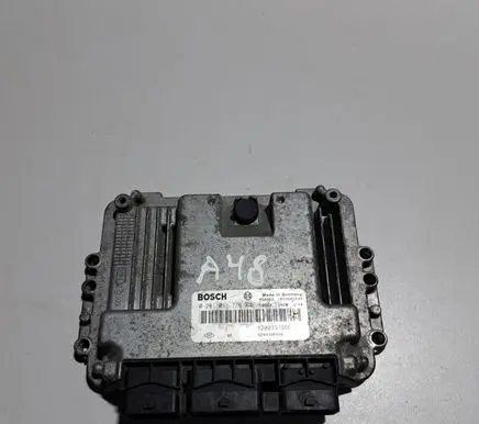 Renault Megane II Engine control unit/module 0281011776 8200391966 8200386508