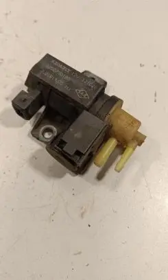 Nissan Qashqai Turbo solenoid valve 8200790180