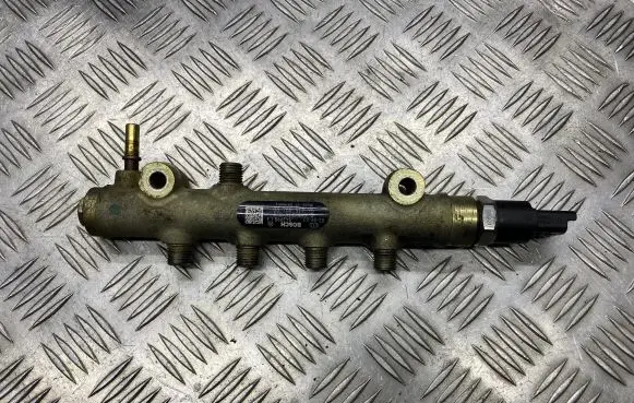 Peugeot 206 Fuel main line pipe 9641509480 0445214028