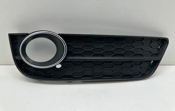 Audi A5 Sportback 8TA Front fog light trim/grill 8T0807682