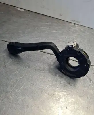 Volkswagen Golf III Indicator stalk SWFKLS92 DOTSAE QC88S97