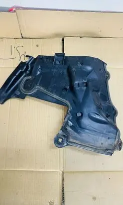 Mercedes-Benz C W205 Other engine bay part A2056200140