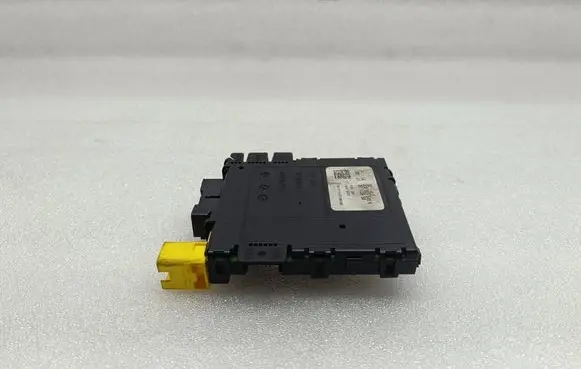 Volkswagen PASSAT B6 Steering angle sensor 3C0953549K 05113850 01101071360390
