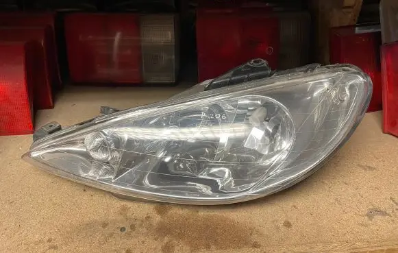 Peugeot 206 Headlight/headlamp 206156