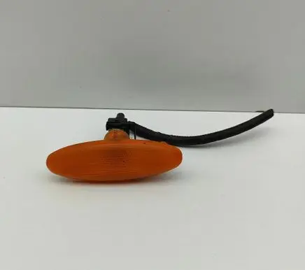 Jaguar XK8 - XKR Front fender indicator light LJA4812AA