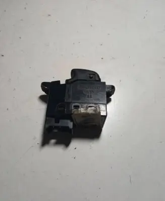 Hyundai Santa Fe Electric window control switch 621W02280